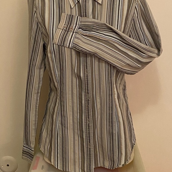 Button down shirt with silver thread - Picture 5 of 6